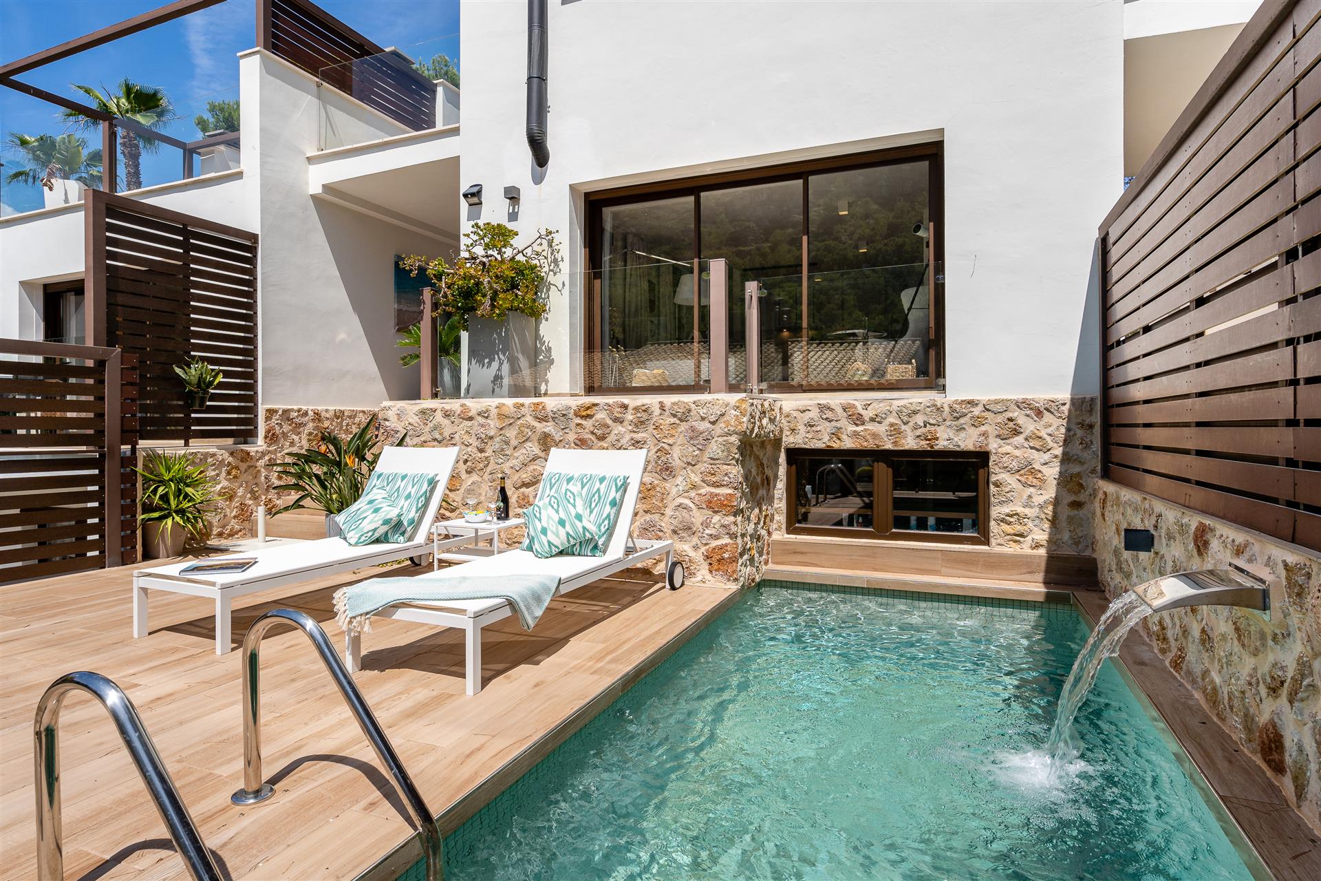 Chalet Adosado Moderno en Cala San Vicente